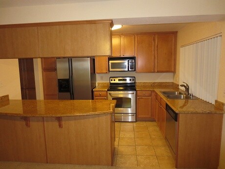Primary Photo - 615 Fredricks Ave