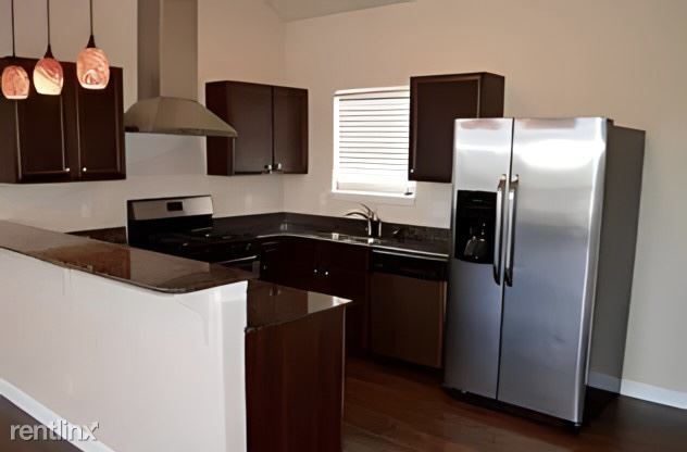 Primary Photo - 4 br, 2 bath Duplex - 1422 George Avenue