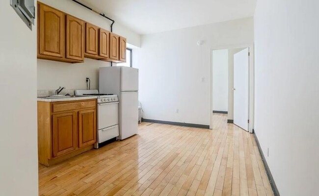 Building Photo - 2 bedroom in NEW YORK NY 10003