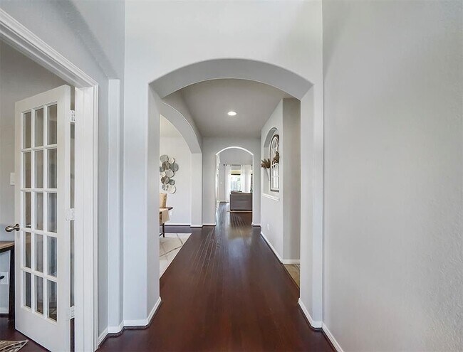 Foto del edificio - 28710 Brownwood Lake Dr