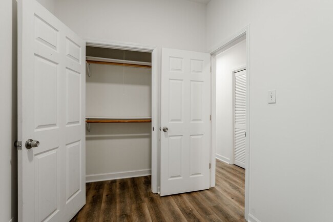 Foto del edificio - 2112 N Campbell Ave