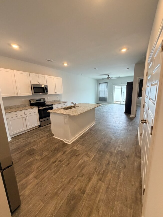 Building Photo - 209 Brackish Dr