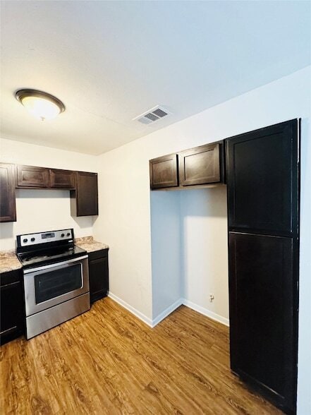 Building Photo - 2629 Blyth Dr