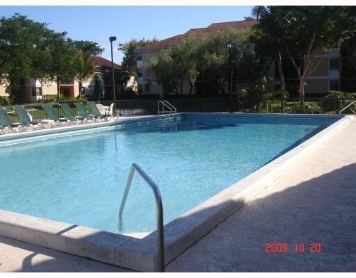 Foto del edificio - Two bedroom on 1st floor