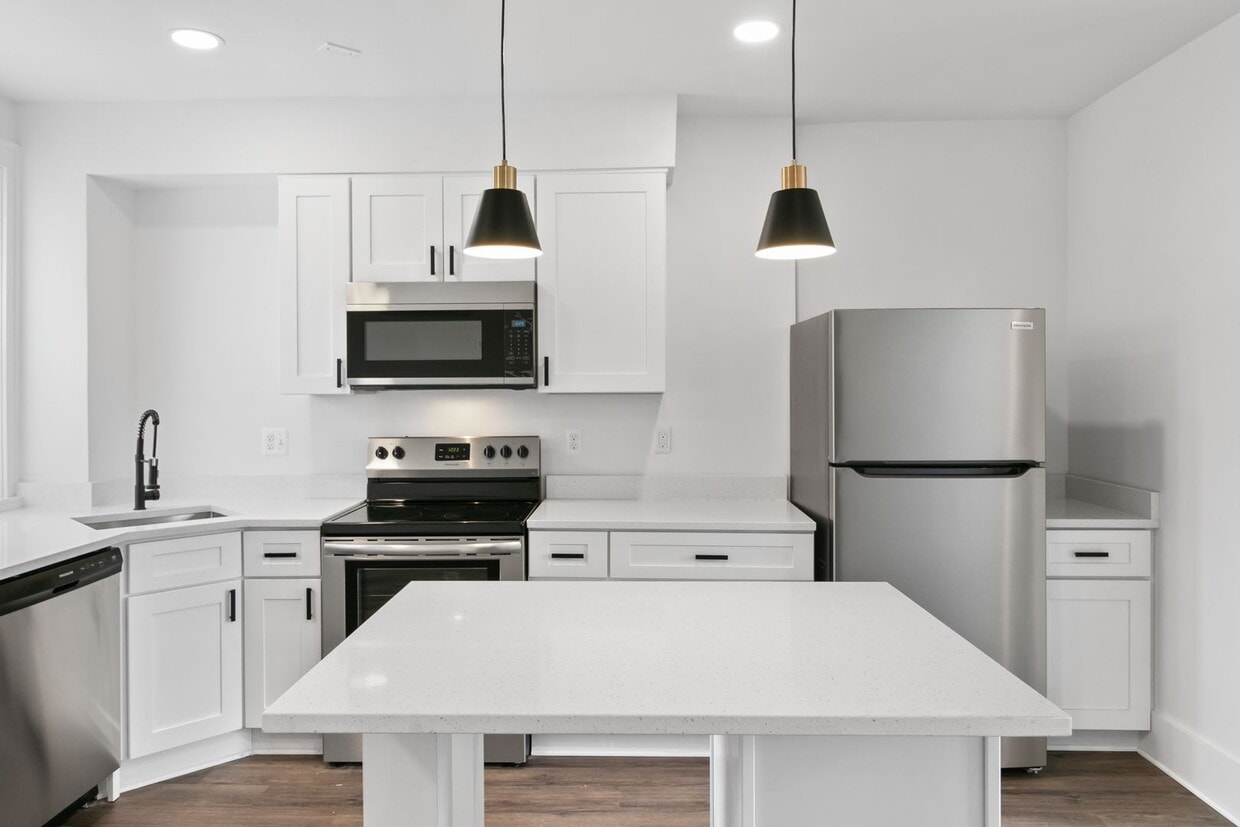 Primary Photo - 1 Bedroom 1 Bath Unit Available