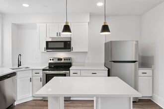 Building Photo - 259 W Nine Mile Rd