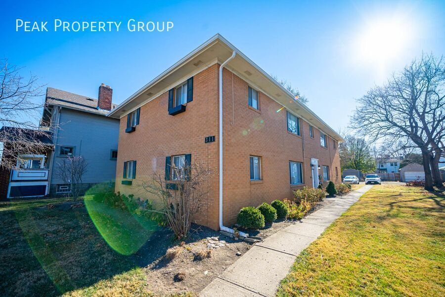 Primary Photo - 311 E Jenkins Ave