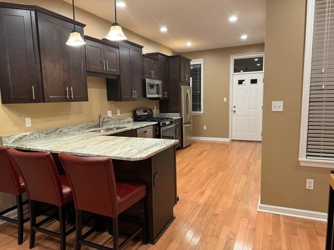 Foto del edificio - 5827 Pierce St