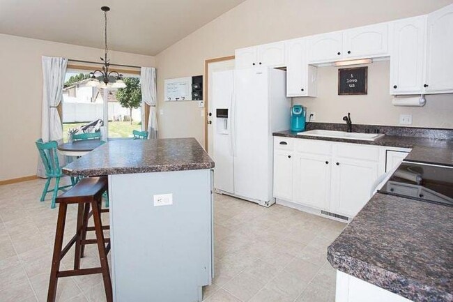 Foto del edificio - 4 bedroom in Billings MT 59105