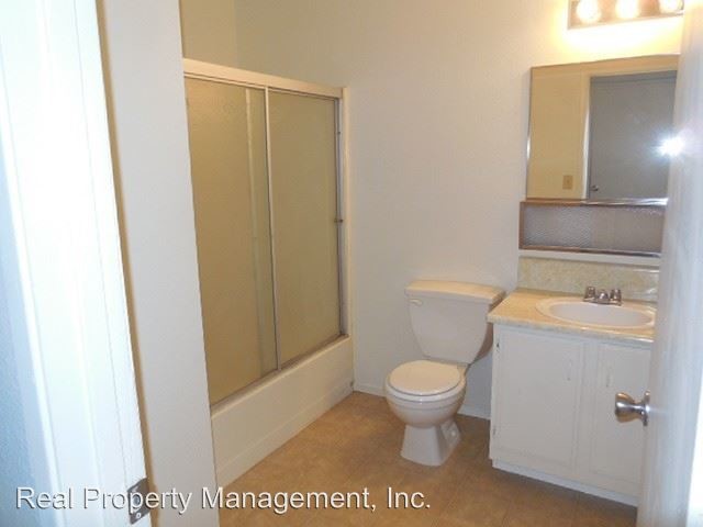 Building Photo - 1007 Layton Rd