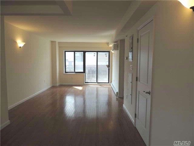 Foto del edificio - 9740 64th Ave