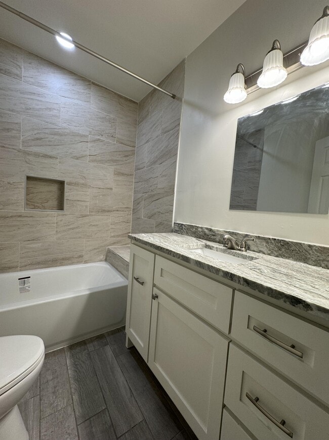 Foto del edificio - 2030 S Hayden St