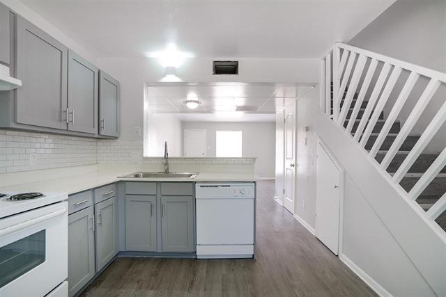 Building Photo - 307 Rose St