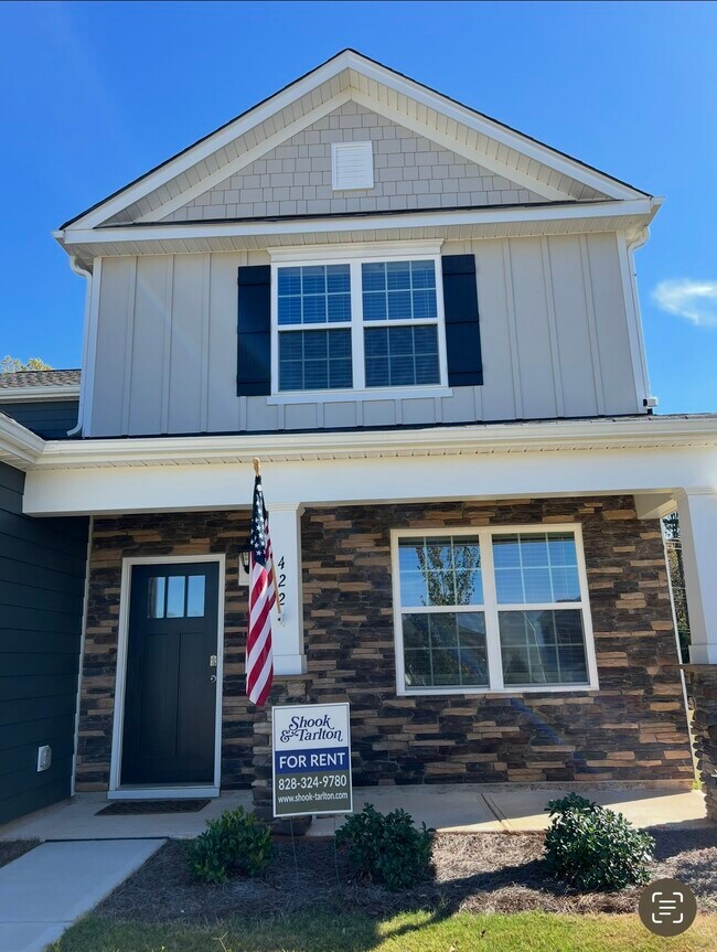 Foto del edificio - 422 Janie Cir