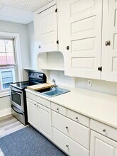 Building Photo - 64 Jireh St