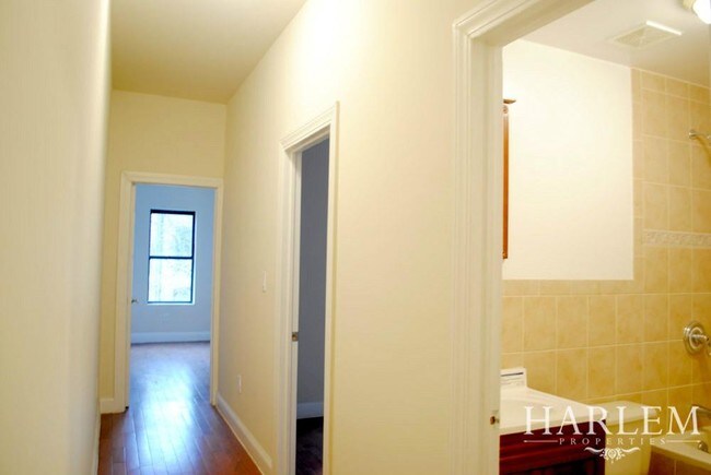 Foto del edificio - 11 E 127th St