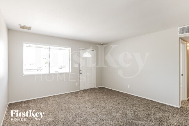 Foto del edificio - 2114 W Sunnyside Dr