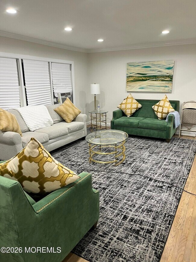 Foto del edificio - 295 Oakley Ave