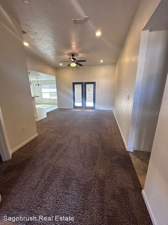 Building Photo - 4 br, 2.5 bath House - 225 Sombrero