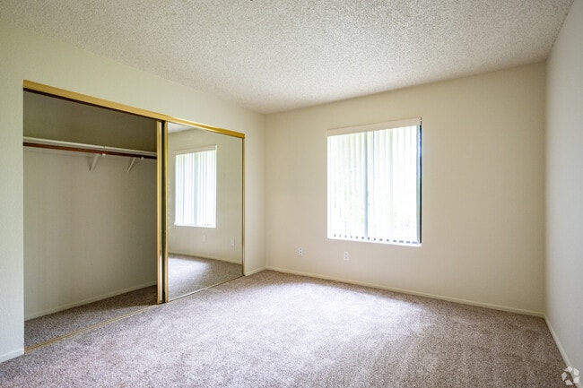 2BR, 1BA Bedroom - Creekside Apartments