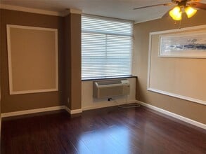 Building Photo - 7520 Hornwood Dr