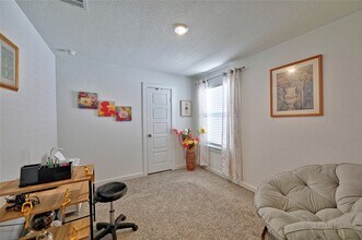 Building Photo - 8522 Kokernot Ln