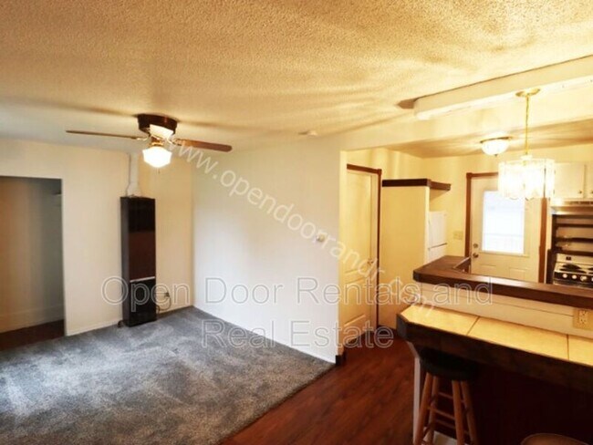 Building Photo - 512 N Indiana Ave