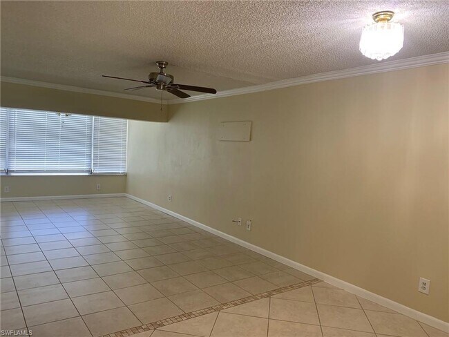 Foto del edificio - 1580 Pine Valley Dr