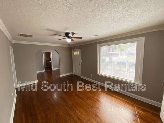 Foto del edificio - 1724 Warner Ave