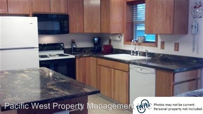 Building Photo - 3 br, 2 bath House - 1955 Summercrest Dr. S
