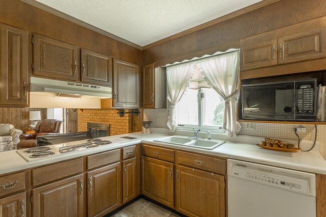 Foto del edificio - 6323 Shirley Pond Rd
