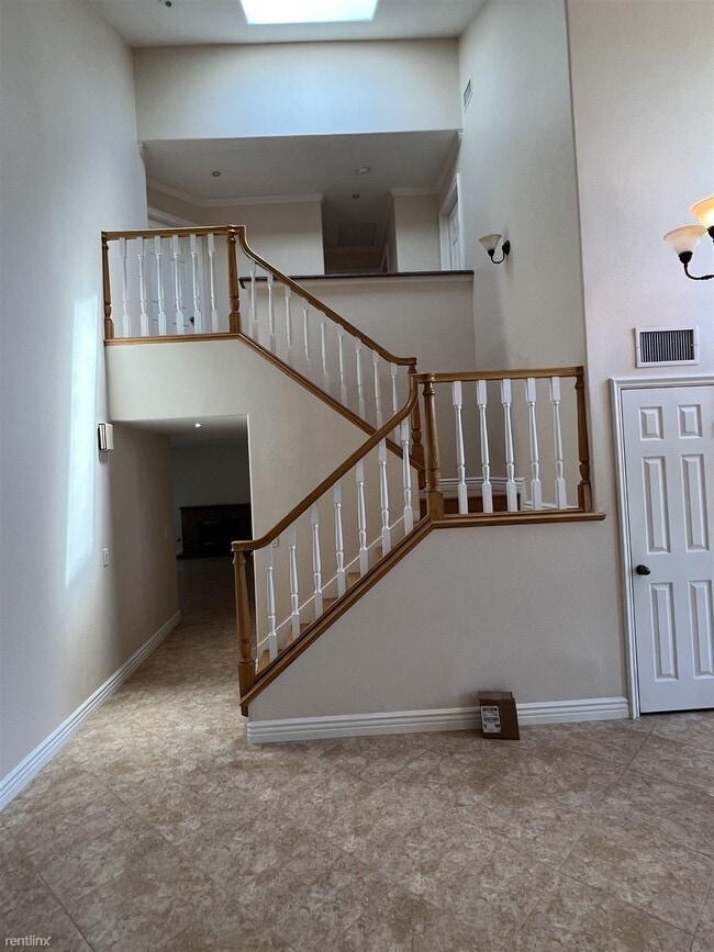 Building Photo - 4 br, 3 bath House - 2911 Flanagan Drive