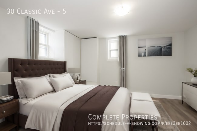 Building Photo - Bright and Spacious 2 Bedroom Unit