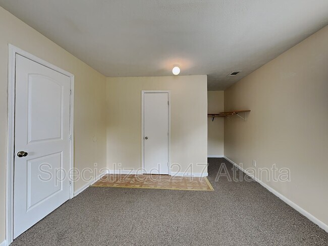 Building Photo - 8919 Yarmouth Dr