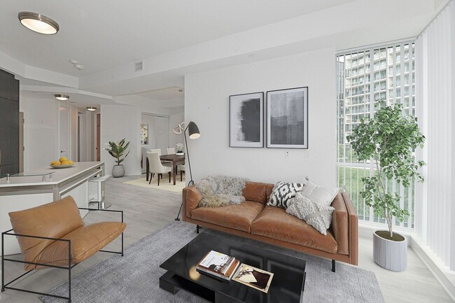 Building Photo - 1 Edgewater Dr