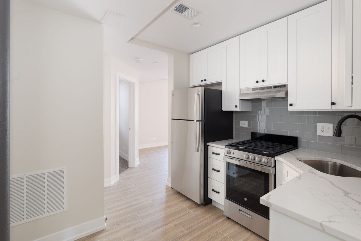 Foto principal - 5208 Leavitt N St