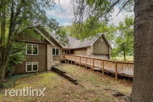 Foto del edificio - 4811 S Buckingham Ln