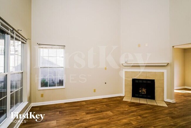 Foto del edificio - 3165 Hemlock Way