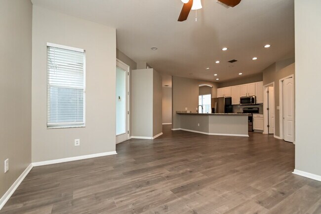 Building Photo - 404 Laguna Mill Dr