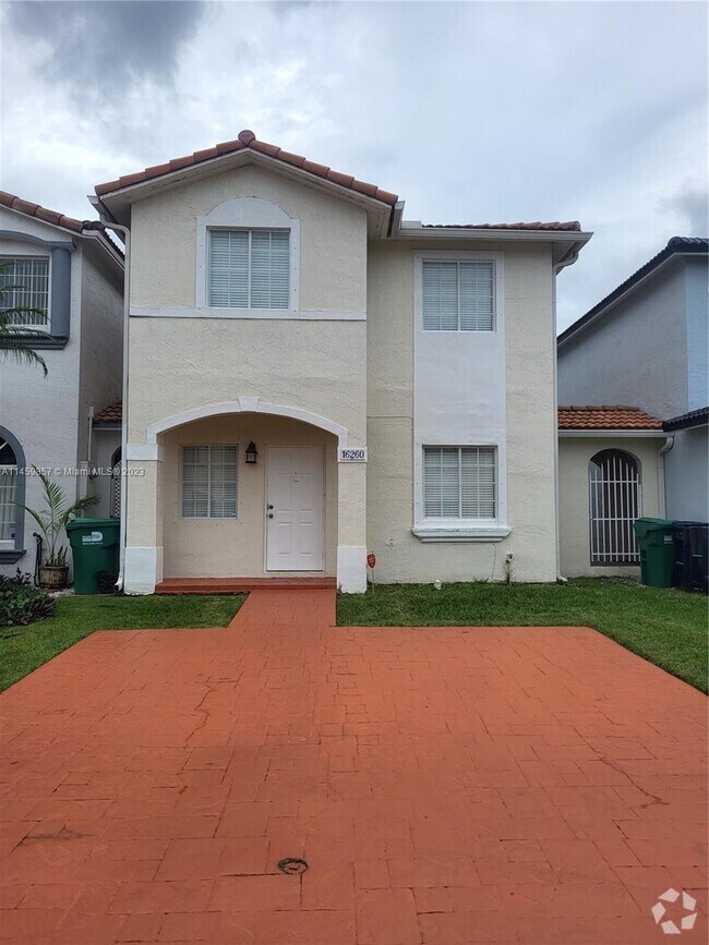 Forest Lakes Homes Apartments for Rent with Parking Miami, FL 2