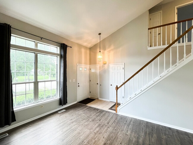 Building Photo - 1234 Goldenrod Ln