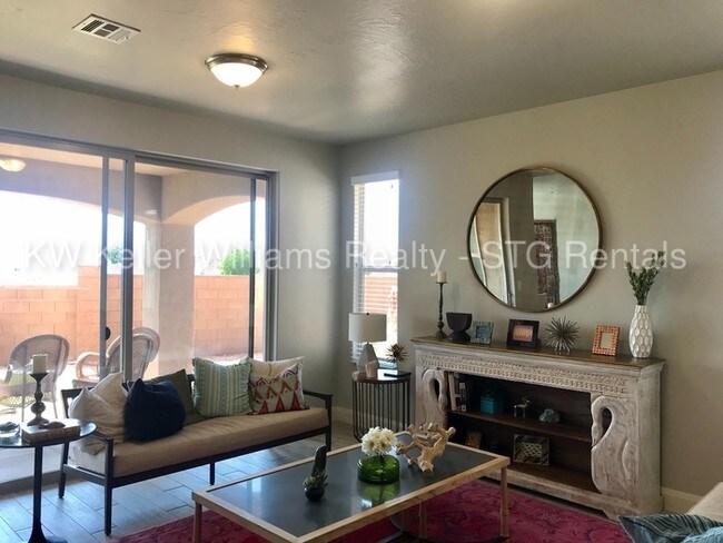 Building Photo - 985 N Casitas Hill Loop