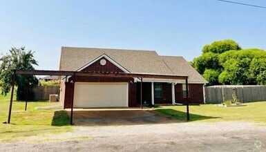 Building Photo - 37 Uvon Ln