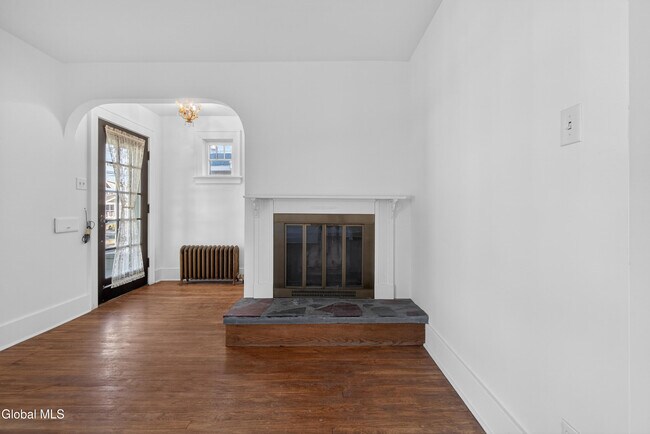 Foto del edificio - 1418 Garner Ave