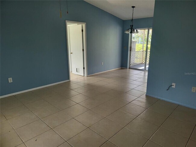 Foto del edificio - 12165 Gulfstream Blvd