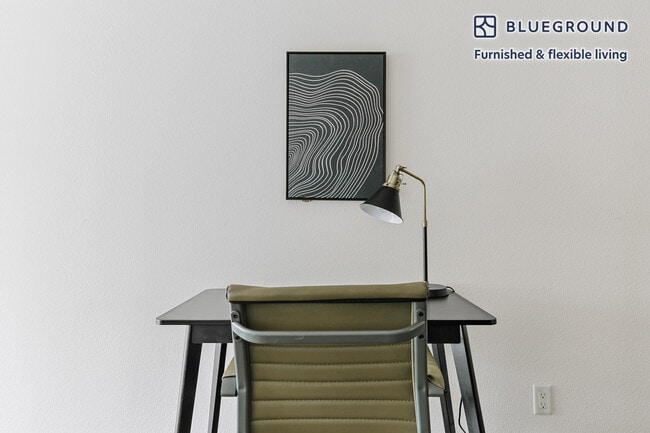 Foto del edificio - 10870 N Stelling Rd