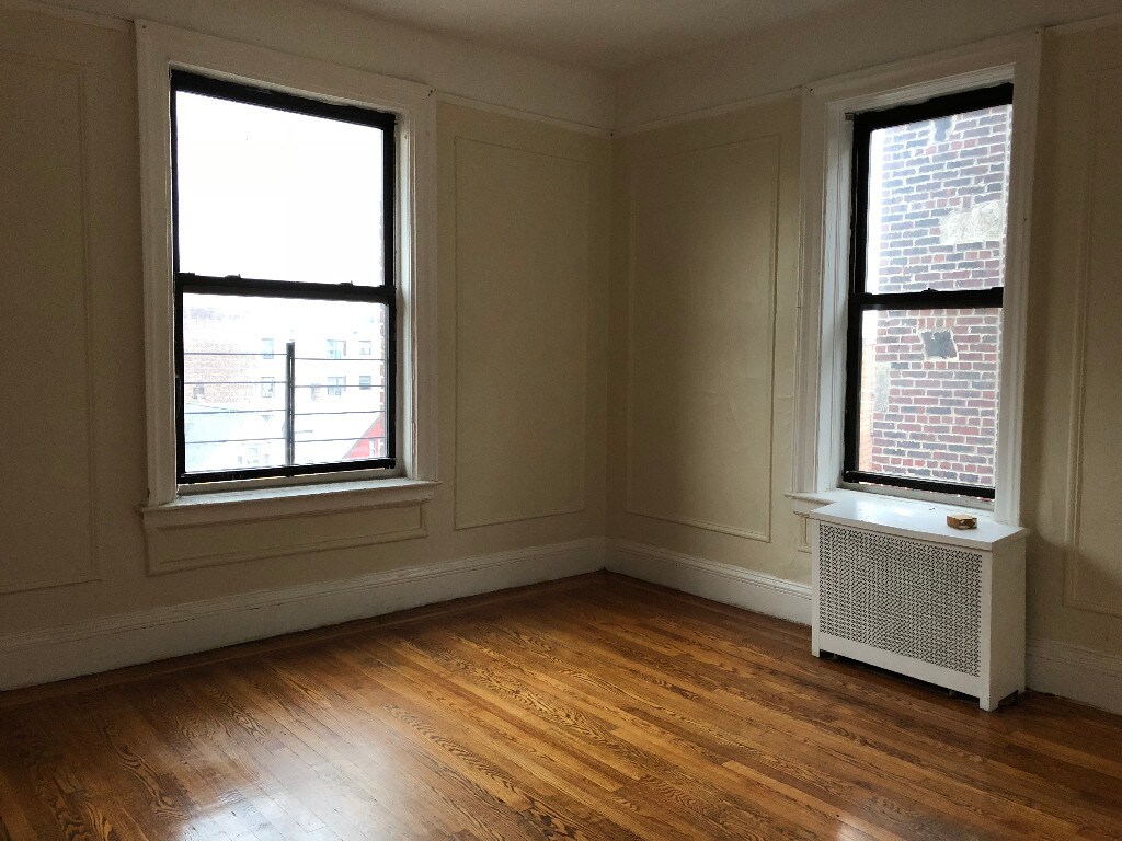 Building Photo - 2940 Grand Concourse