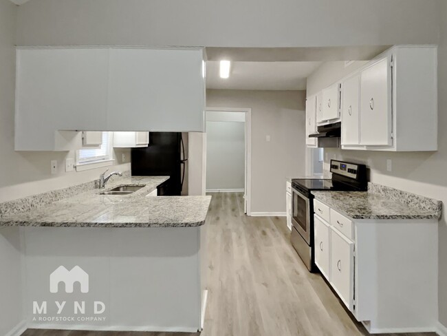 Building Photo - 6137 Briarbend Ln