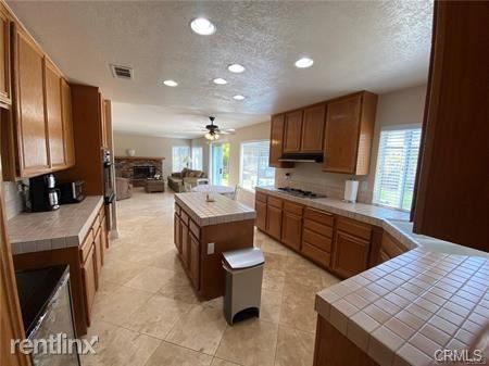 Foto del edificio - 4 br, 2.5 bath House - 28320 Pine Meadow Way