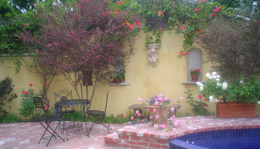 the Tuscan garden - 10355 Lorenzo Dr